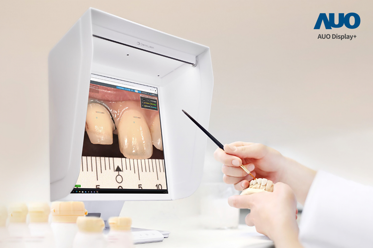 達擎智慧牙科比色解決方案獲得2025智慧顯示應用大賞之智慧醫療獎，透過獨家色彩還原運算及AI技術，以搭載鼎博A.R.T.先進抗反光顯示器，擬真還原影像，提升假牙製作效率並大幅降低重製率